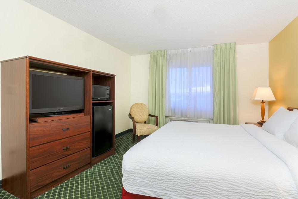 Fairfield Inn Erie Millcreek Mall Kearsarge Exterior foto