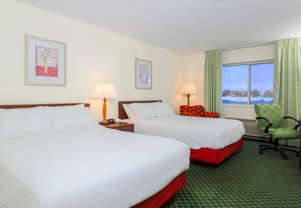 Fairfield Inn Erie Millcreek Mall Kearsarge Exterior foto