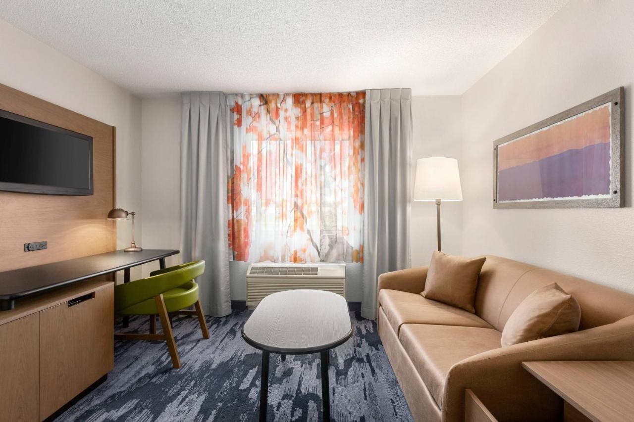 Fairfield Inn Erie Millcreek Mall Kearsarge Exterior foto
