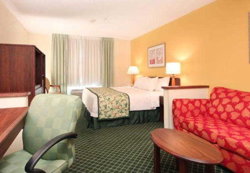 Fairfield Inn Erie Millcreek Mall Kearsarge Exterior foto